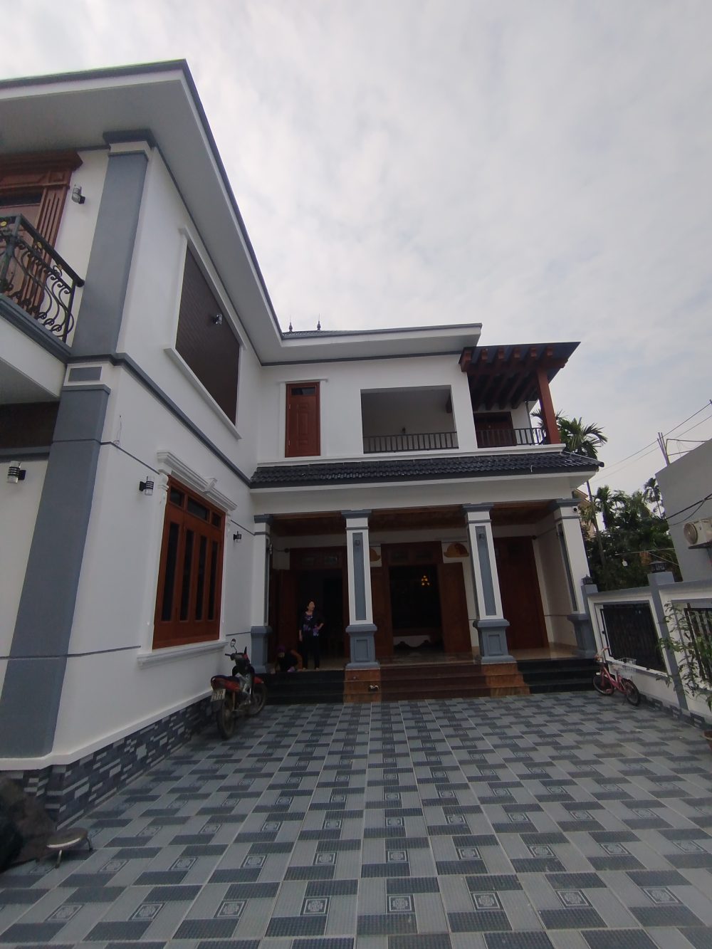 Bàn Giao Nhà Mái Nhật 2 Tầng – Thi Công Trọn Gói, Đúng Tiến Độ Anh kien dan hoa 3 kattahome