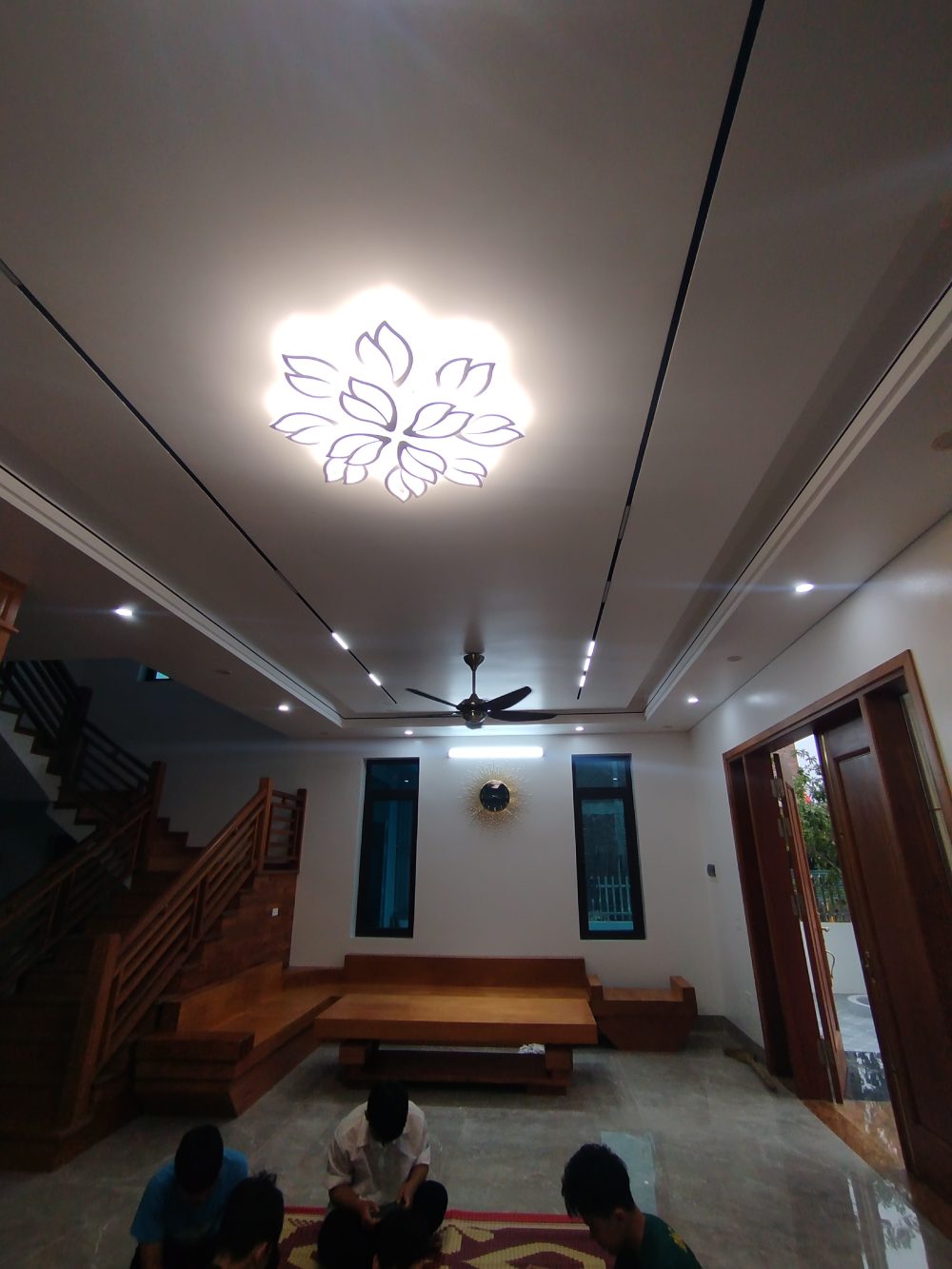 Biệt Thự 2 Tầng Siêu VIP: Không Gian Sống Đẳng Cấp Vượt Thời Gian IMG 20251117 154227