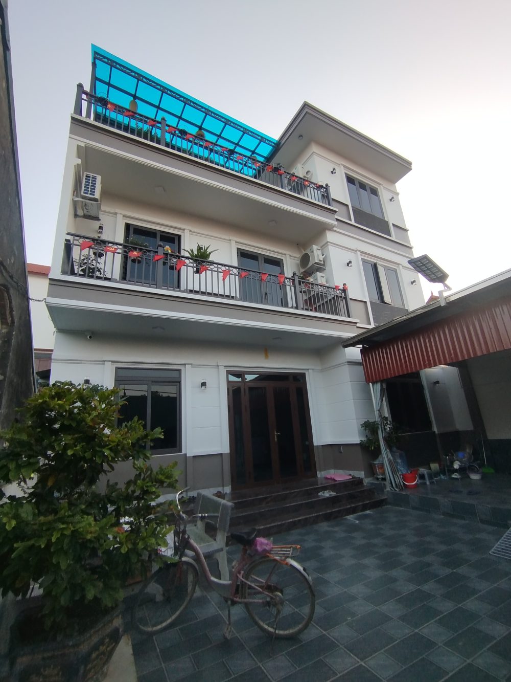 Khám Phá Mẫu Biệt Thự 3 Tầng Hiện Đại Được Yêu Thích Nhất 2025 IMG 20251120 164418