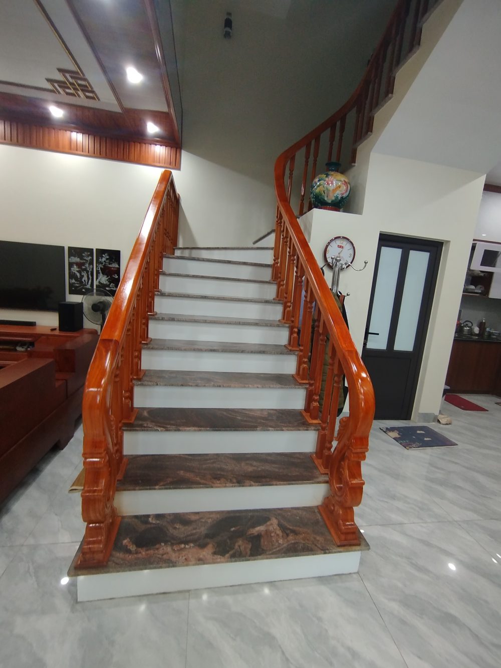 Khám Phá Mẫu Biệt Thự 3 Tầng Hiện Đại Được Yêu Thích Nhất 2025 IMG 20251120 170121