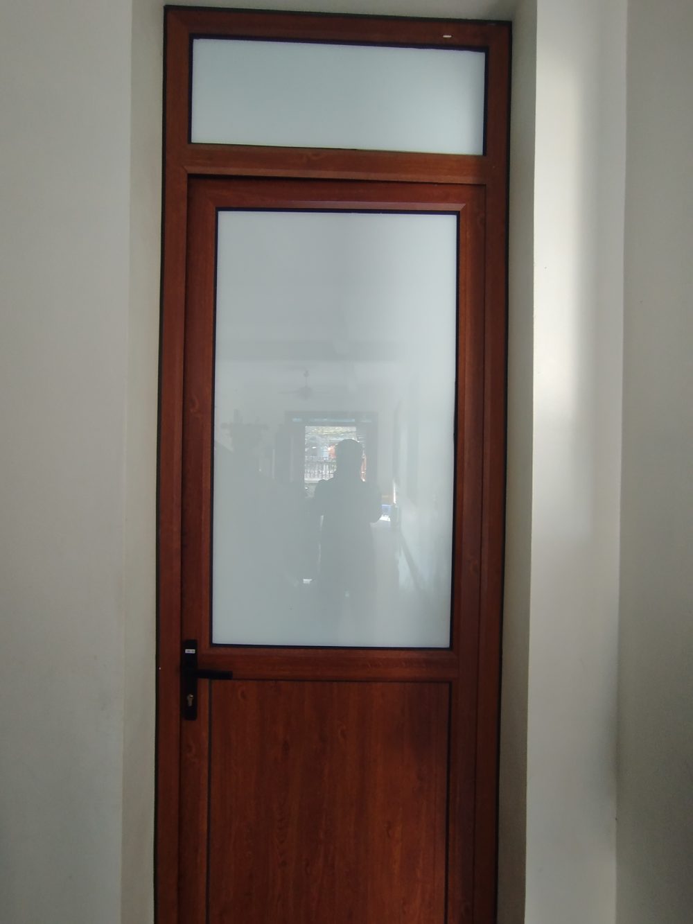 Nhà phố 3 tầng màu sắc nổi bật IMG 20251124 085507