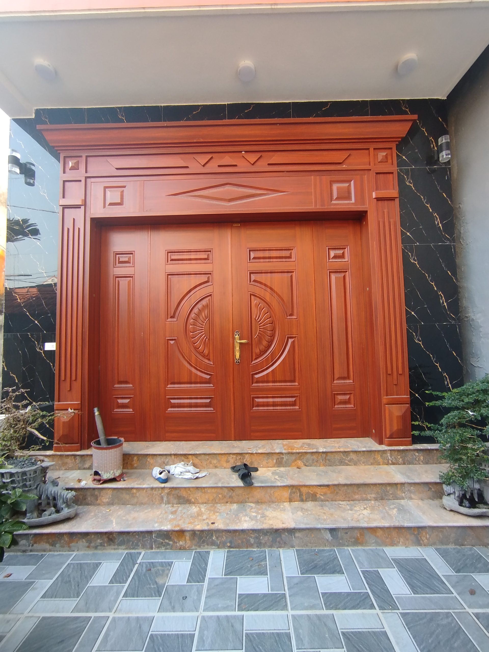 Nhà phố 3 tầng đơn giản tiện nghi Nhà phố 3 tầng đơn giản tiện nghi - Ảnh 3