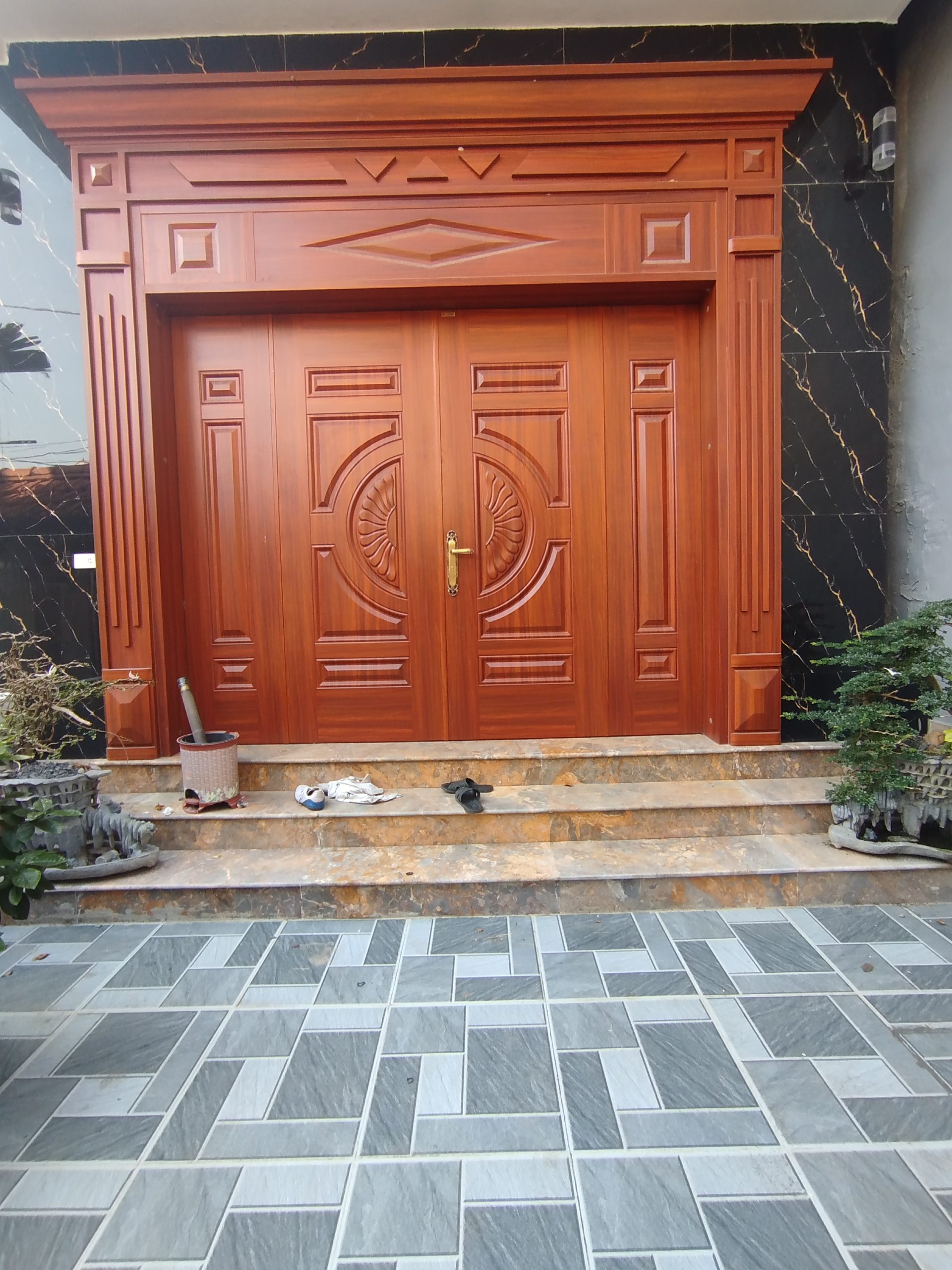 Nhà phố 3 tầng đơn giản tiện nghi Nhà phố 3 tầng đơn giản tiện nghi - Ảnh 2