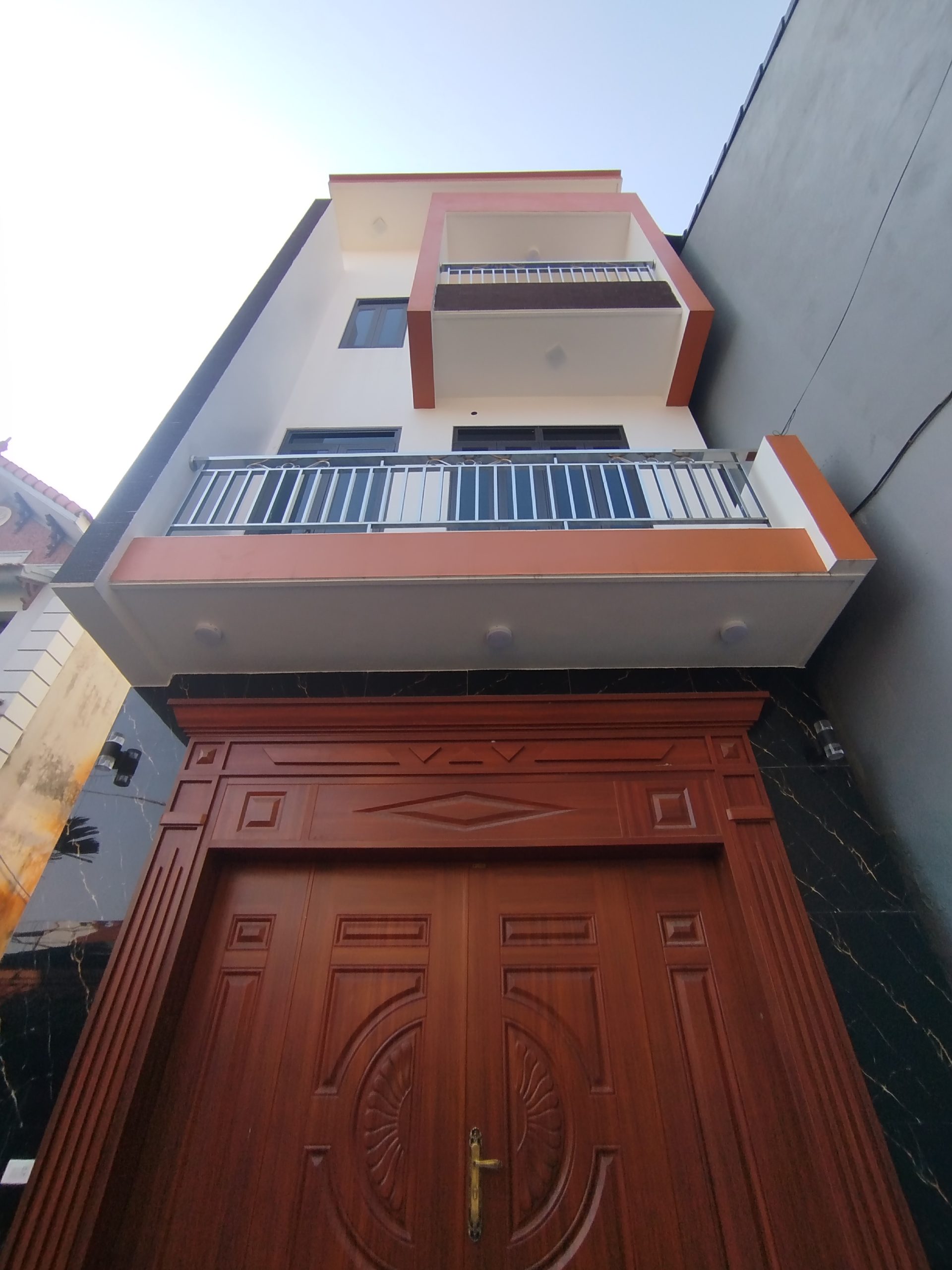 Nhà phố 3 tầng đơn giản tiện nghi Nhà phố 3 tầng đơn giản tiện nghi - Ảnh 4