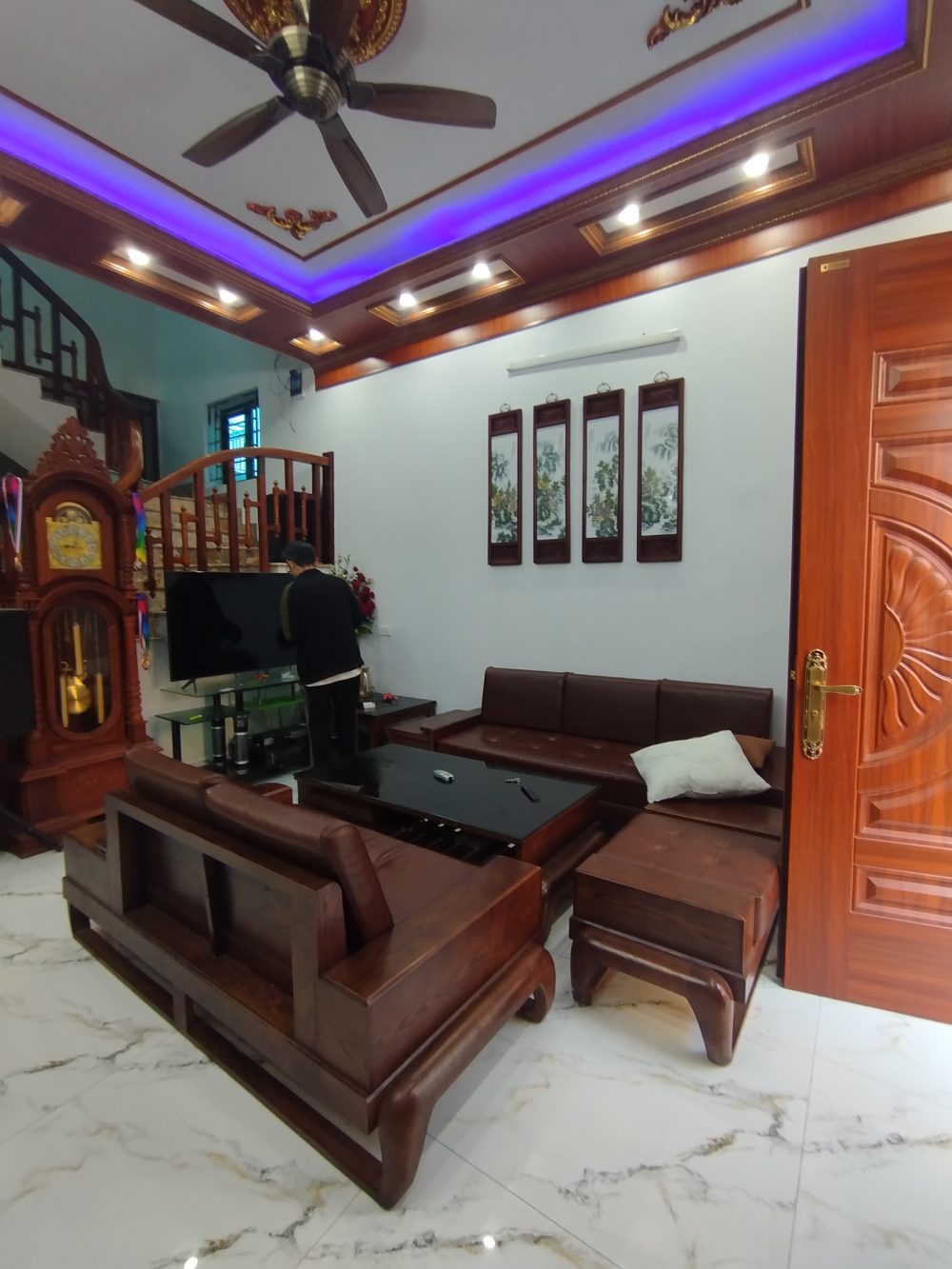 Nhà phố 3 tầng đơn giản tiện nghi IMG 20251124 090209