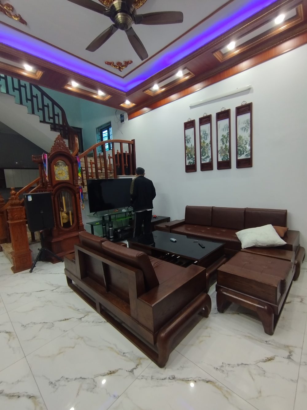 Nhà phố 3 tầng đơn giản tiện nghi IMG 20251124 090217