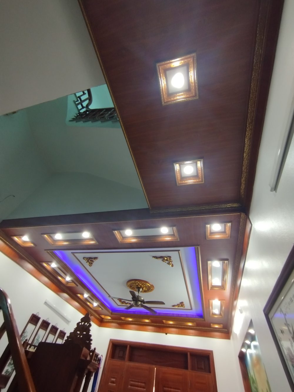 Nhà phố 3 tầng đơn giản tiện nghi IMG 20251124 090322