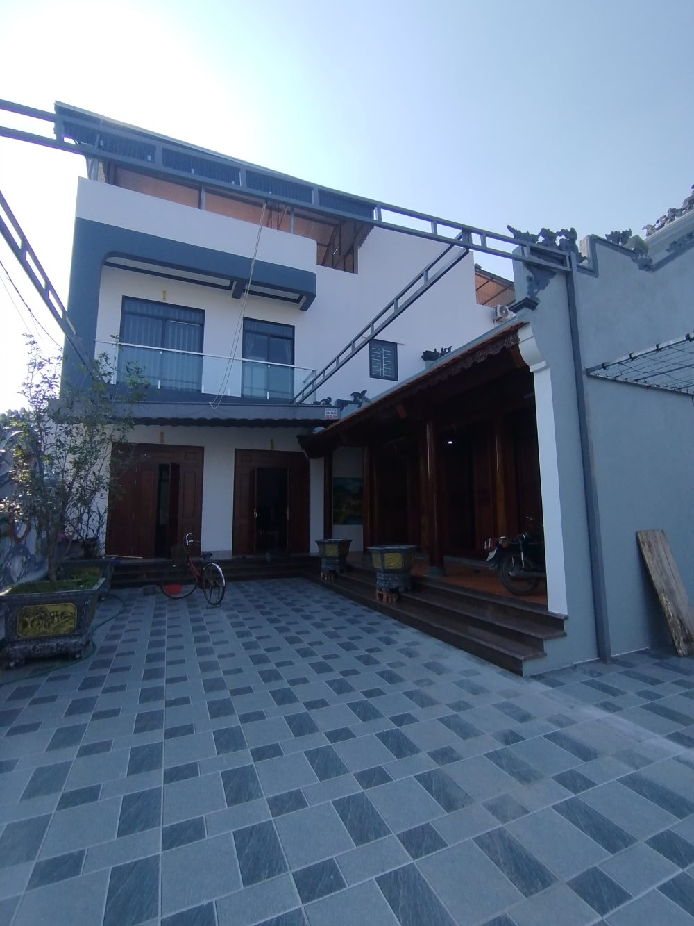 Nhà thờ 3 gian kết hợp nhà ống IMG 20251124 100202