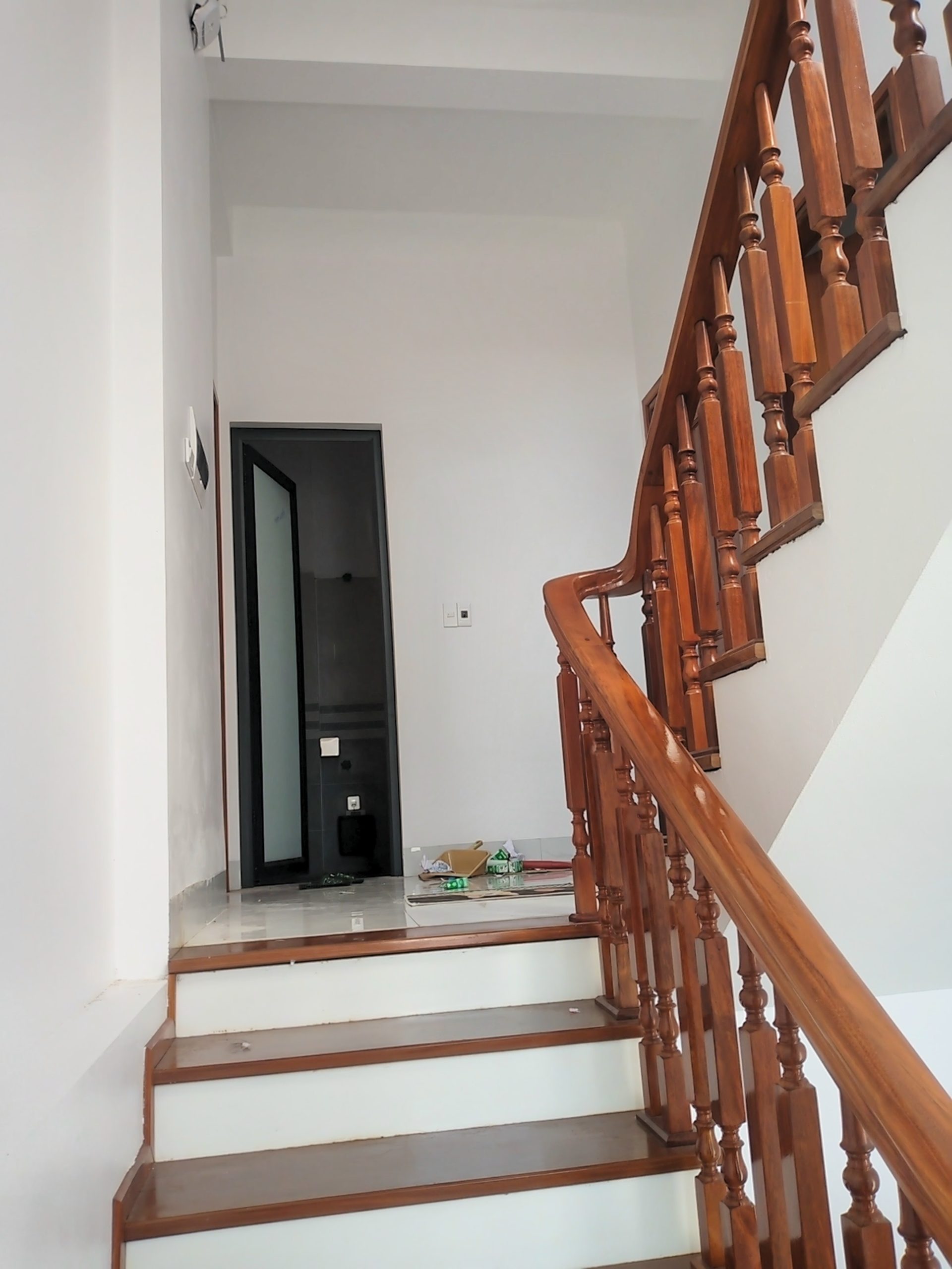 Mẫu cầu thang mới nhất 2025 Mẫu cầu thang mới nhất 2025 - Ảnh 3