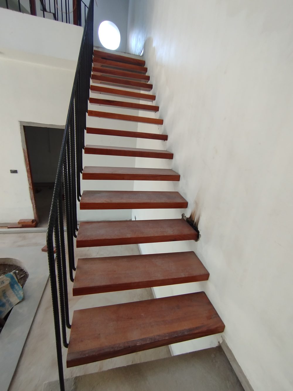 Mẫu cầu thang mới nhất 2025 IMG 20251120 105138