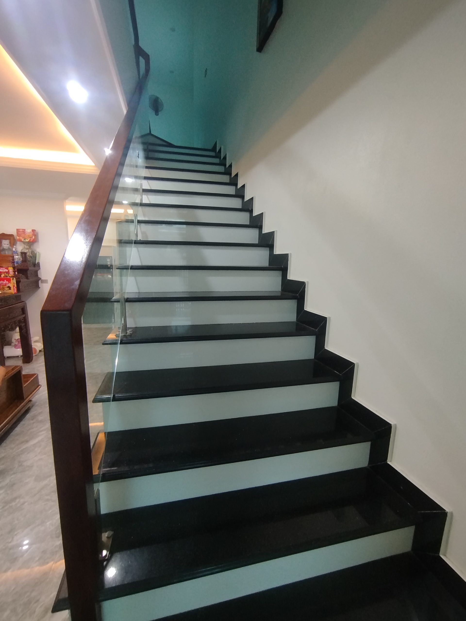 Mẫu cầu thang mới nhất 2025 Mẫu cầu thang mới nhất 2025 - Ảnh 13