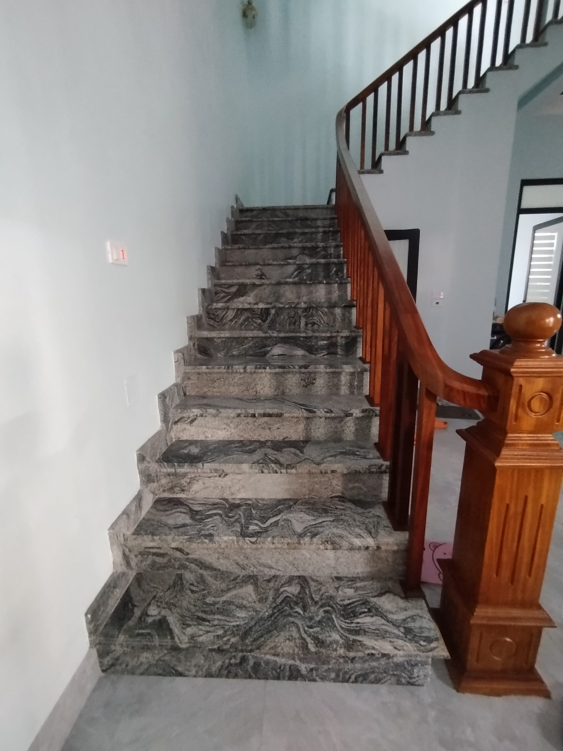 Mẫu cầu thang mới nhất 2025 Mẫu cầu thang mới nhất 2025 - Ảnh 18