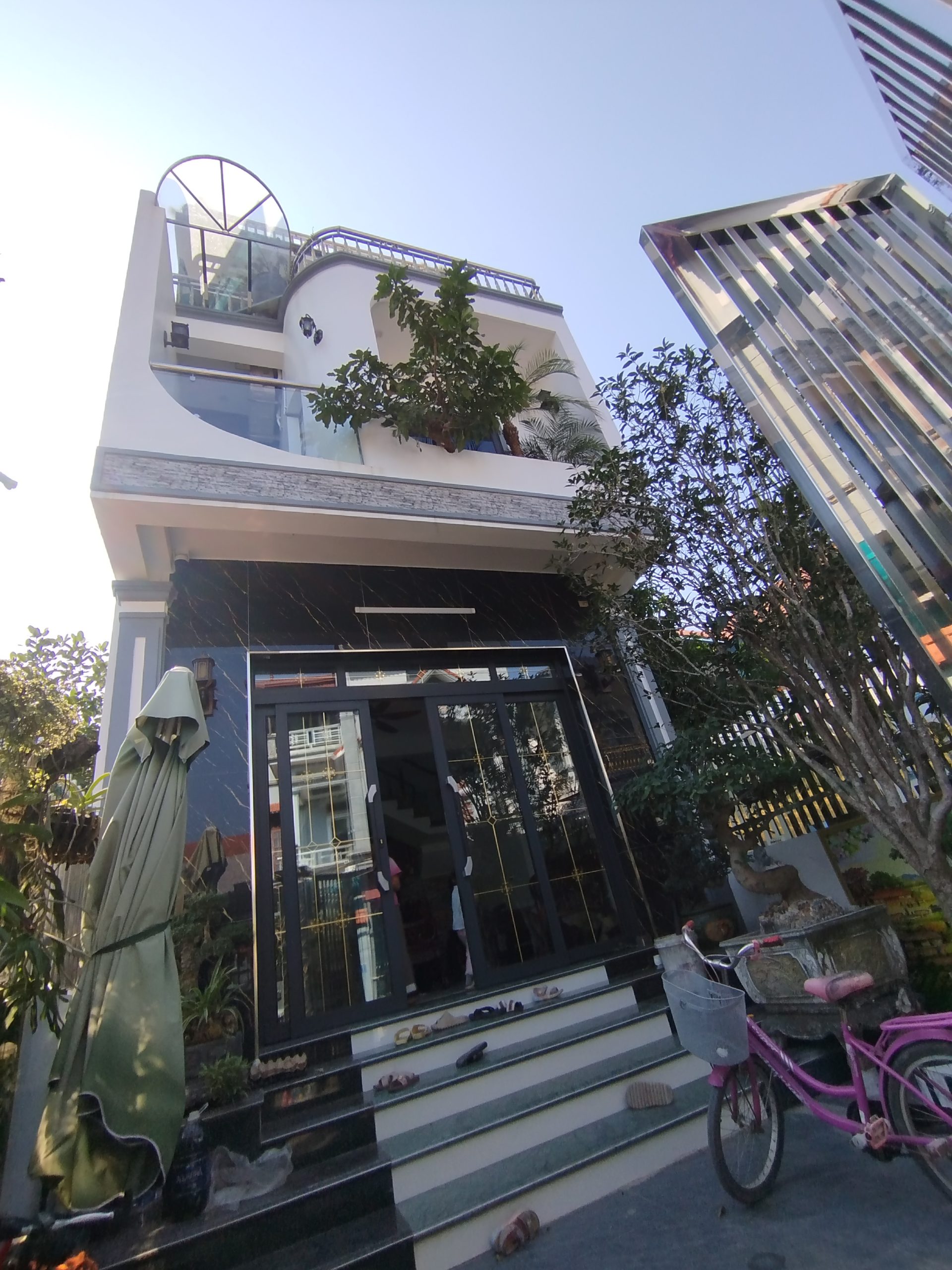 Nhà phố 3 tầng phong cách hiện đại Nhà phố 3 tầng phong cách hiện đại - Ảnh 4