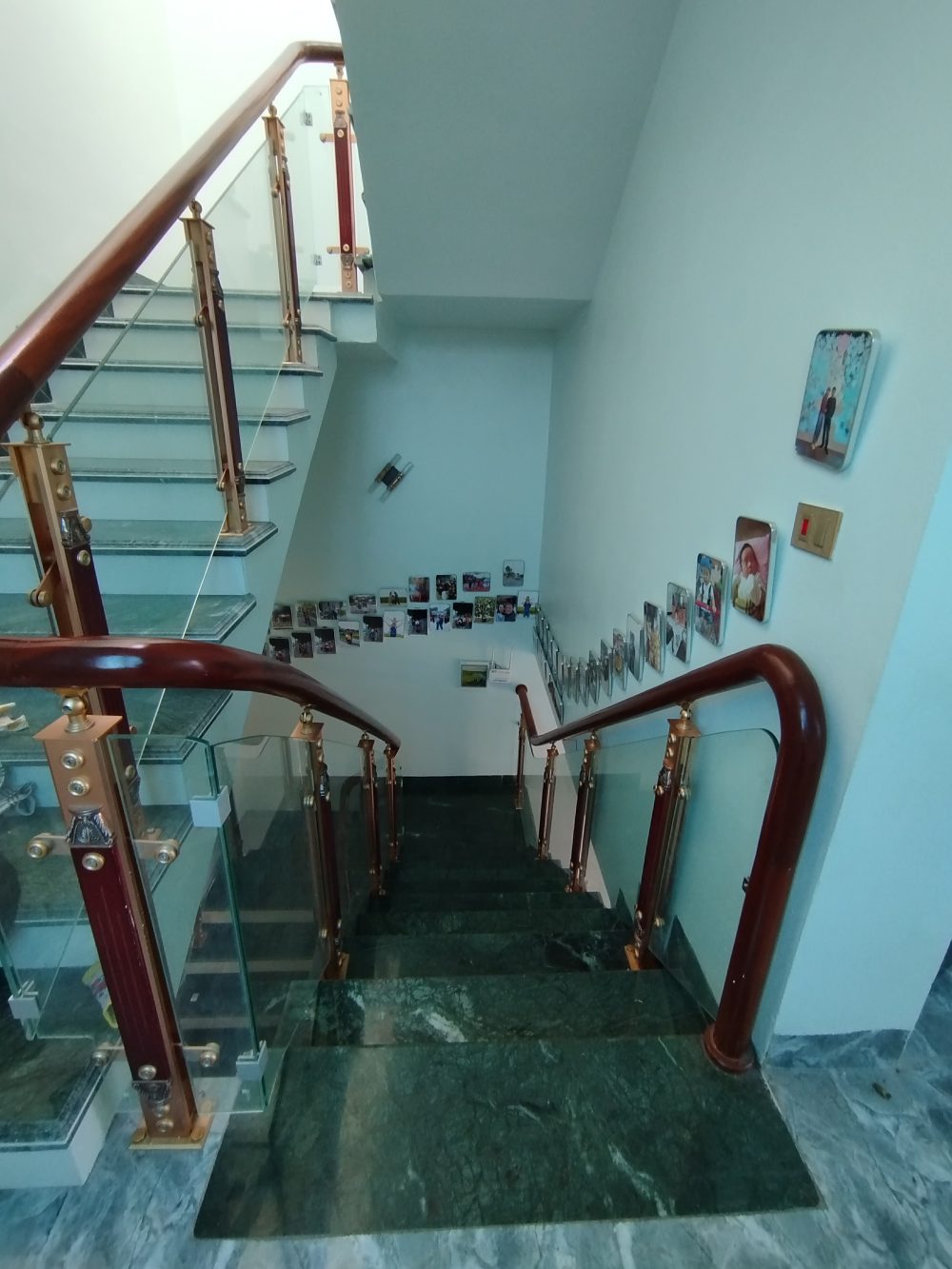 Nhà phố 3 tầng phong cách hiện đại IMG 20251130 104752