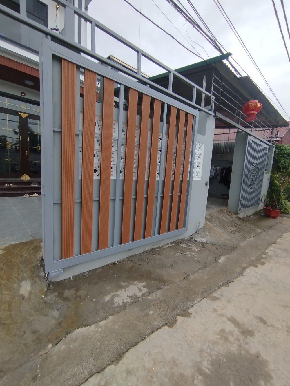 Nhà Phố 2 tầng truyền thống IMG 20260508 101734